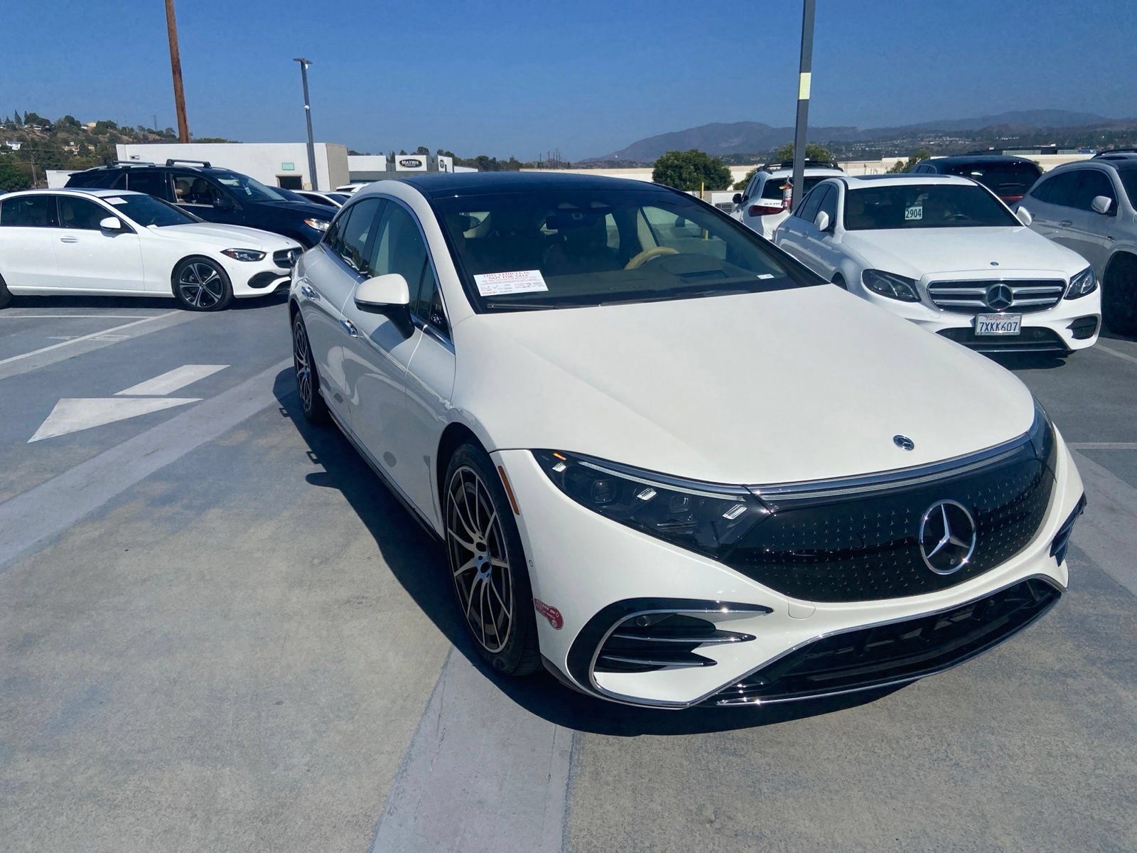 Used 2023 Mercedes-Benz EQS 580 4MATIC Sedan image 2