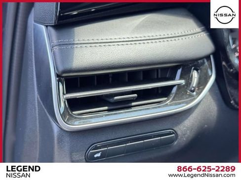 Used 2025 INFINITI QX60 Pure AWD/4WD image 17