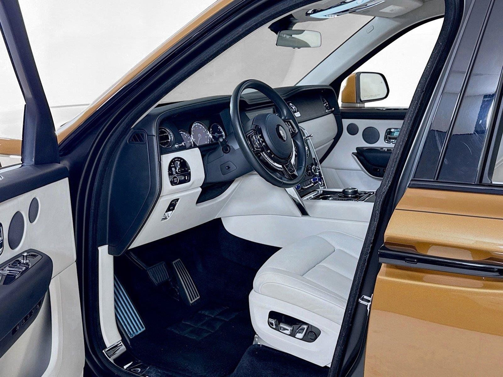 Used 2021 Rolls-Royce Cullinan AWD/4WD image 13