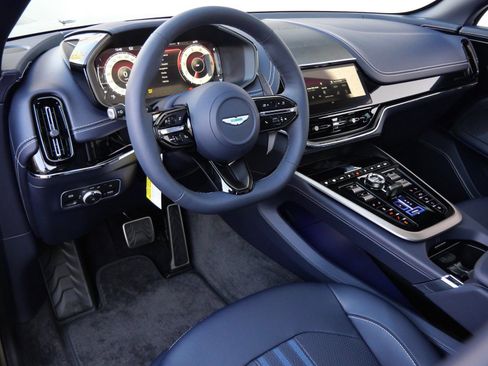 New 2026 Aston Martin DBX 707 image 3