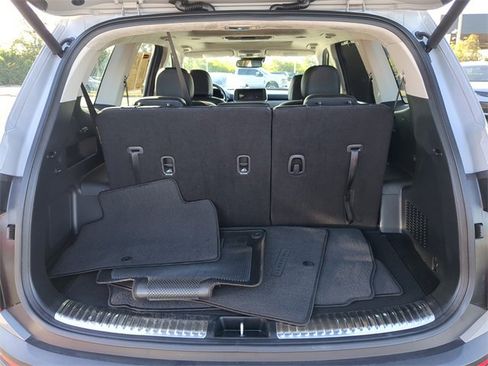 Used 2022 Kia Telluride SX w/ SX Prestige Package image 11