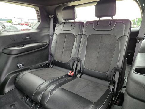 Used 2025 Jeep Grand Cherokee L Laredo RWD image 14