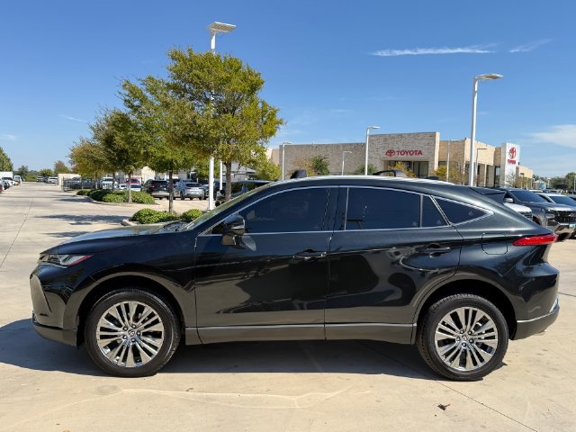 Used 2023 Toyota Venza XLE AWD/4WD image 10