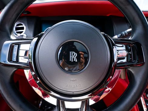 Used 2019 Rolls-Royce Cullinan AWD/4WD image 32