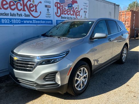 Certified 2023 Chevrolet Equinox LT w/ Driver Convenience Package image 6