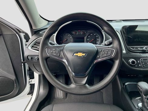Used 2024 Chevrolet Malibu LT FWD image 11
