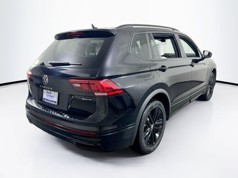 Used 2022 Volkswagen Tiguan SE R-Line AWD/4WD image 5