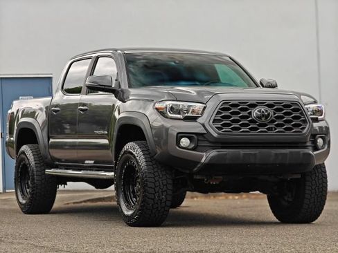 Used 2021 Toyota Tacoma TRD Off-Road w/ Technology Package AWD/4WD image 1