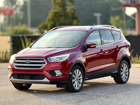 Used 2017 Ford Escape Titanium AWD/4WD image 6