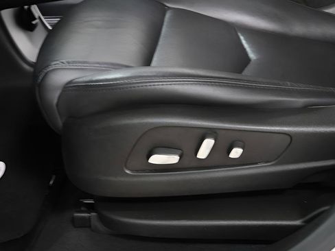 Used 2018 Cadillac XT5 Luxury w/ LPO, Black Ice Package image 23