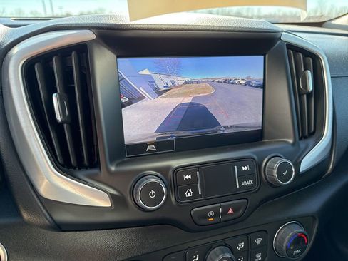 Certified 2024 GMC Terrain SLT w/ Infotainment Package II image 54