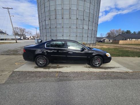 Used 2009 Buick Lucerne Super image 16
