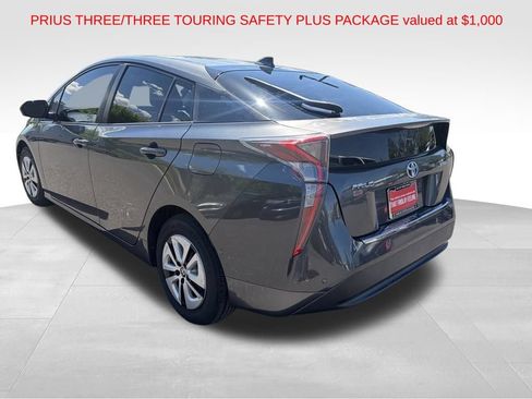 Used 2018 Toyota Prius Three FWD image 5