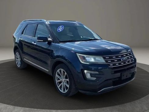Used 2017 Ford Explorer Limited w/ Equipment Group 301A AWD/4WD image 11