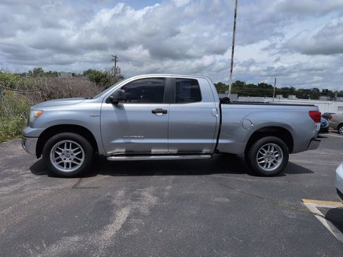 Used 2011 Toyota Tundra 2WD Double Cab w/ Tow Pkg image 3