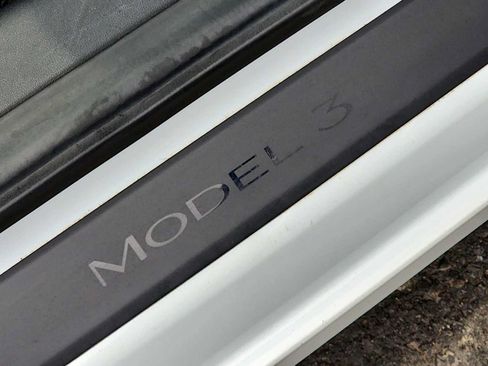Used 2021 Tesla Model 3 Standard Range Plus RWD image 11