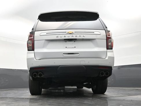 Used 2022 Chevrolet Suburban High Country RWD image 22