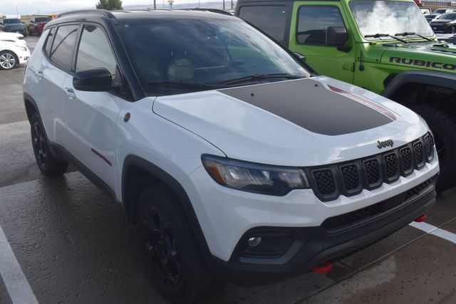 Used 2023 Jeep Compass Trailhawk AWD/4WD image 3