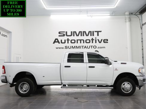 Used 2024 RAM 3500 Tradesman w/ Chrome Appearance Group image 1