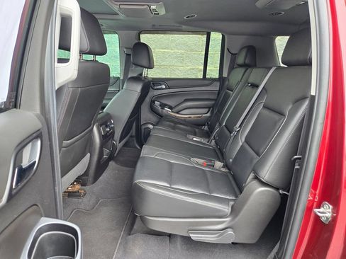 Used 2019 Chevrolet Suburban LT AWD/4WD image 38
