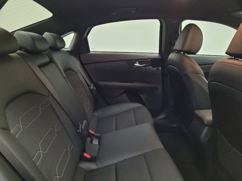 Used 2024 Kia Forte GT-Line image 19