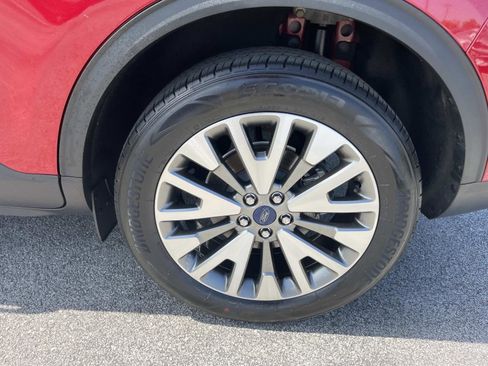 Used 2022 Ford Escape Titanium FWD image 11