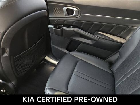 Certified 2023 Kia Sorento SX FWD image 15