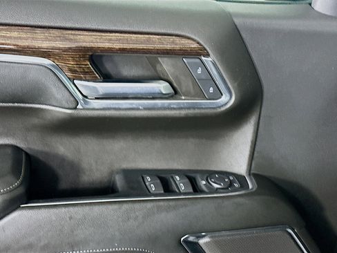 Used 2024 GMC Sierra 1500 Elevation image 15