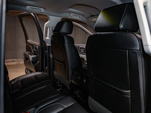 Used 2018 Chevrolet Silverado 1500 LTZ Z71 w/ LTZ Plus Package image 27