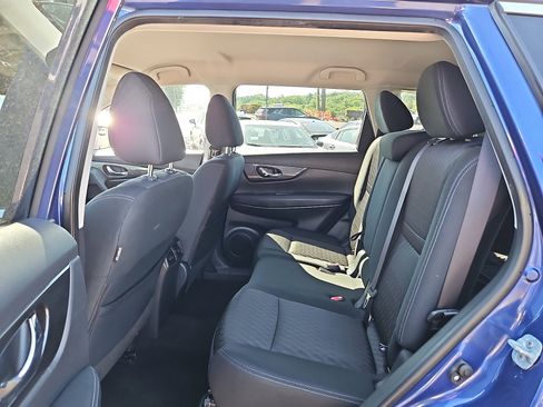 Certified 2019 Nissan Rogue SV AWD/4WD image 10