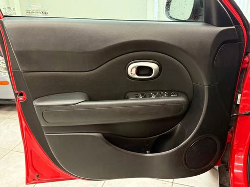 Used 2017 Kia Soul + w/ Designer's Package image 30