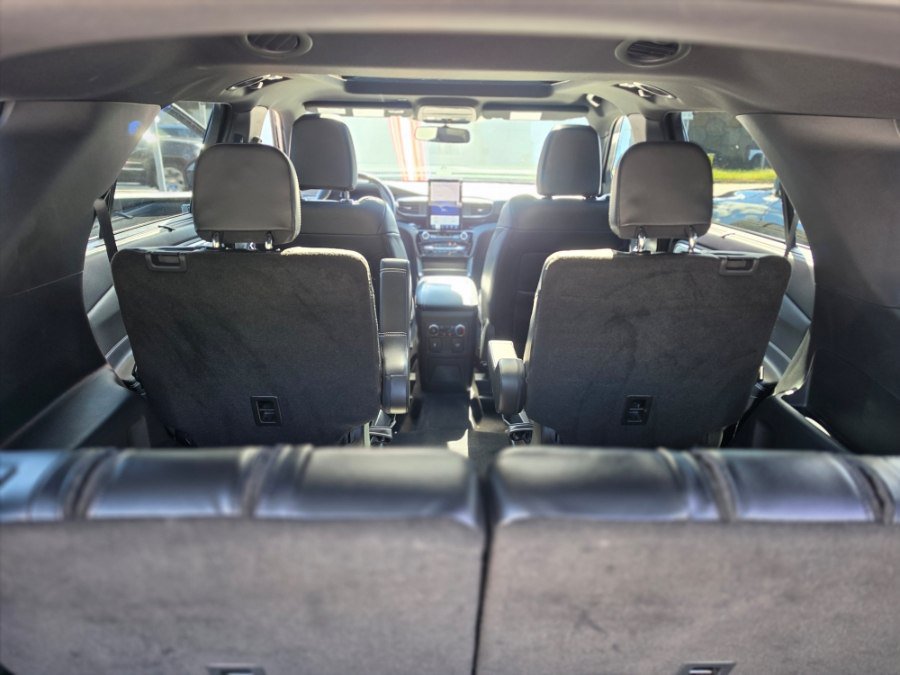 Used 2023 Ford Explorer ST AWD/4WD image 30