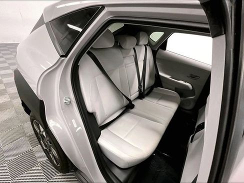 Used 2024 Hyundai Kona SEL image 23