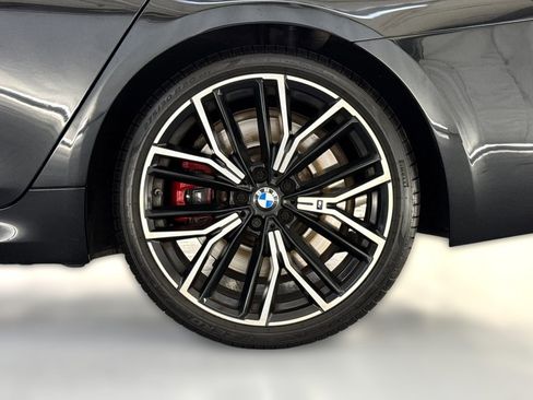 Used 2023 BMW 540i w/ M Sport Package image 11