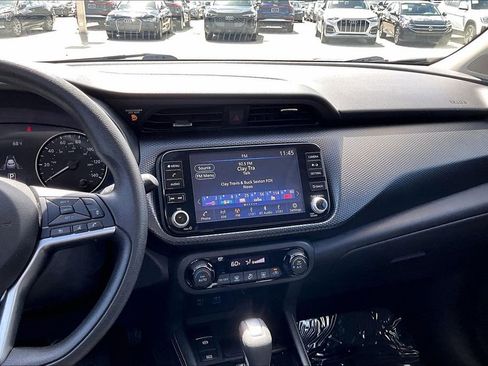 Used 2022 Nissan Kicks SV image 20