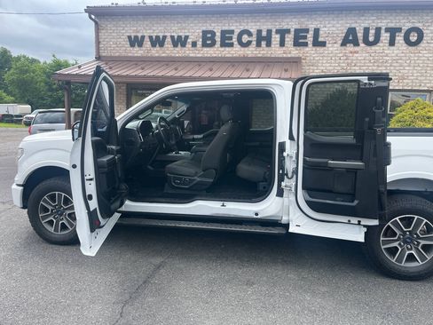 Used 2016 Ford F150 XLT w/ Equipment Group 302A Luxury AWD/4WD image 17