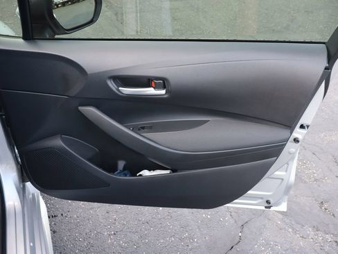 Used 2021 Toyota Corolla LE w/ LE Convenience Package FWD image 23