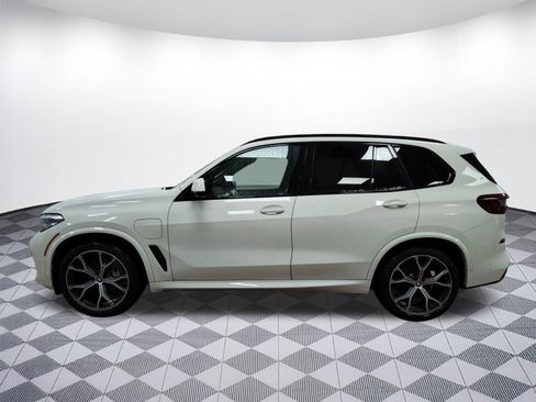 Certified 2023 BMW X5 xDrive45e w/ M Sport Package image 2