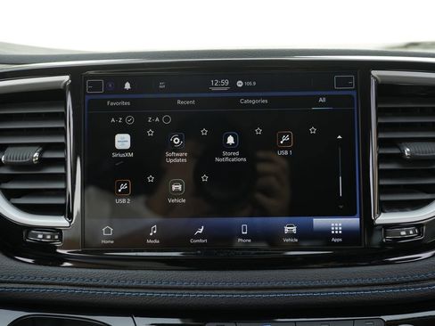 Used 2021 Chrysler Pacifica Touring image 16