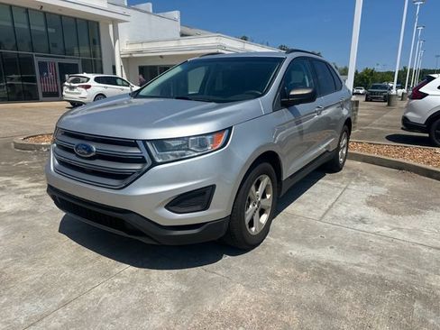Used 2018 Ford Edge SE FWD image 1