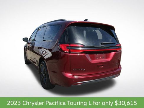 Used 2023 Chrysler Pacifica Touring-L w/ S Appearance Package AWD/4WD image 7