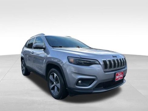 Used 2019 Jeep Cherokee Limited w/ Trailer Tow Group image 1