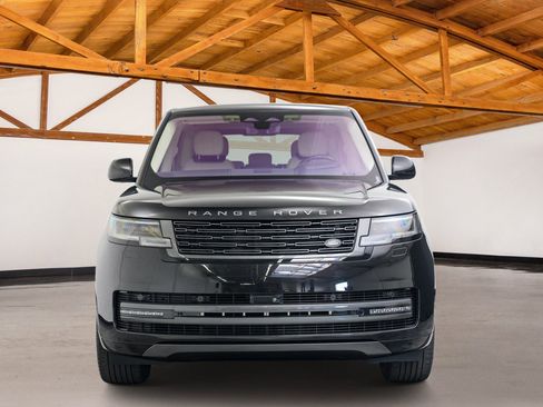 Used 2023 Land Rover Range Rover SE image 8