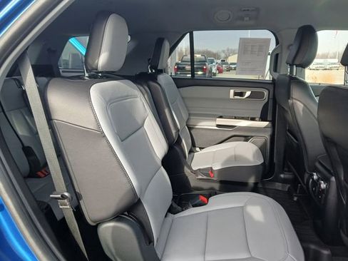 Used 2021 Ford Explorer XLT w/ Equipment Group 202A image 21