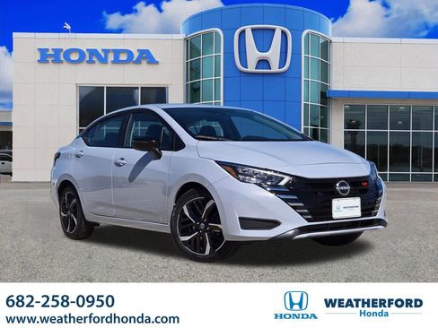 Used 2025 Nissan Versa SR image 1