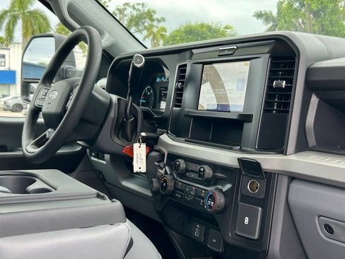 New 2026 Ford F550 4x4 SuperCab Super Duty image 22