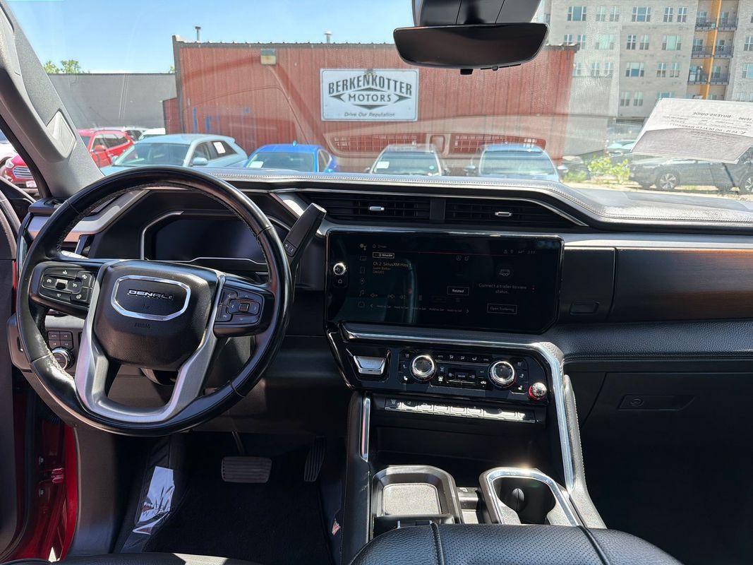 Used 2024 GMC Sierra 3500 Denali w/ Denali Reserve Package AWD/4WD image 11