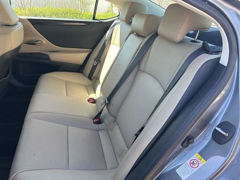 Used 2019 Lexus ES 350 w/ Premium Package FWD image 14