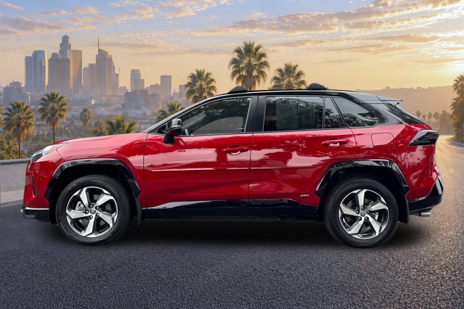 Used 2022 Toyota RAV4 SE w/ Weather & Moonroof Package AWD/4WD image 8