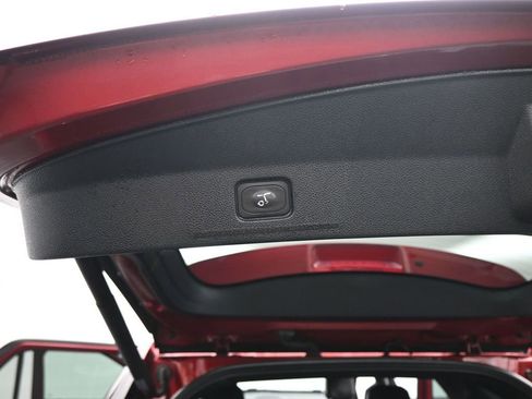 Used 2018 Ford Explorer Limited w/ Ford Safe & Smart Package image 28